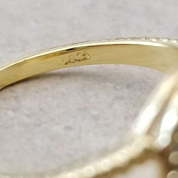 Simulated Opal & Yellow Gold Ring - Picture 6 of 8